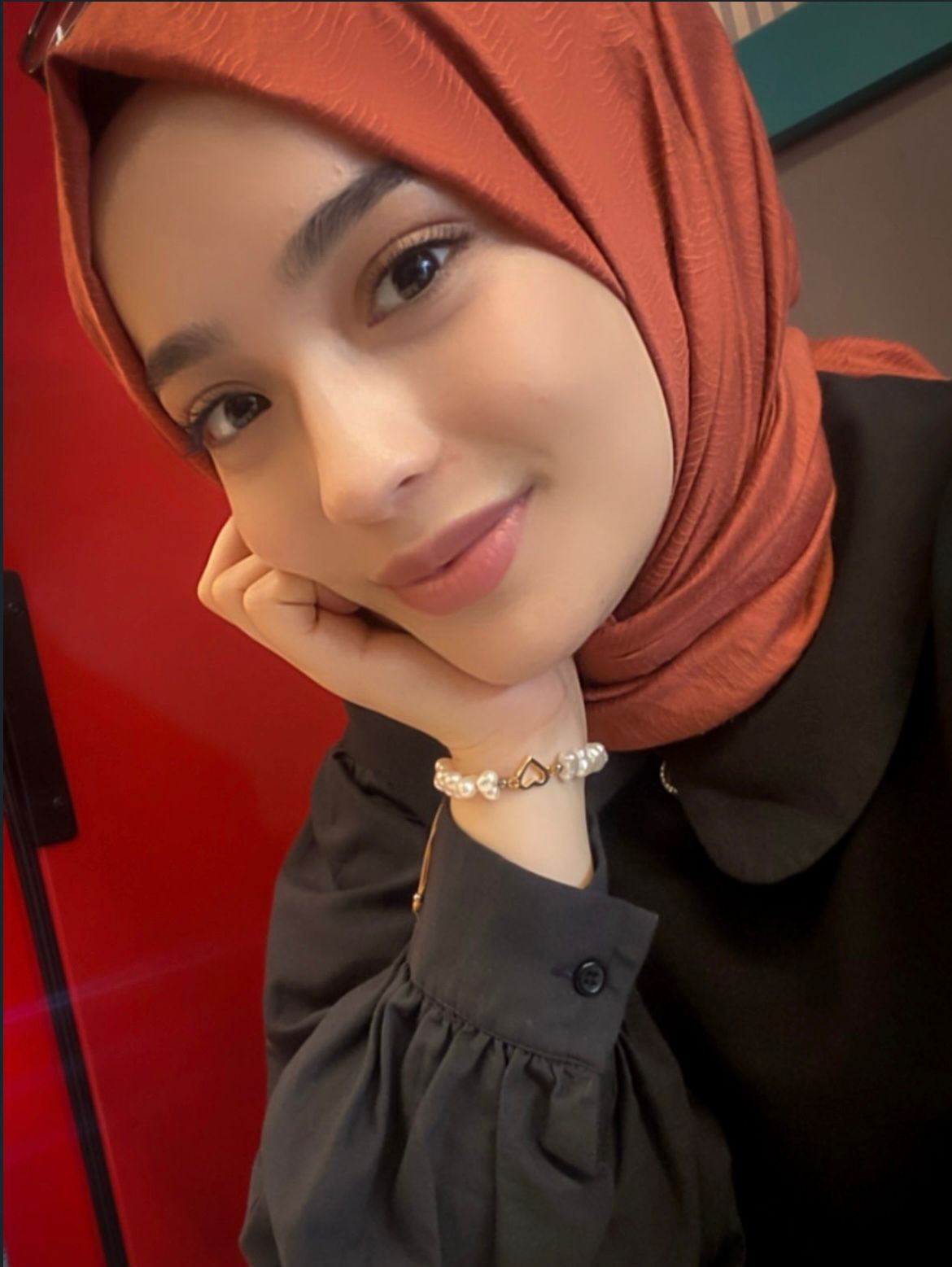 Bahçeli Genç Bayan Escort Bayan Nisa